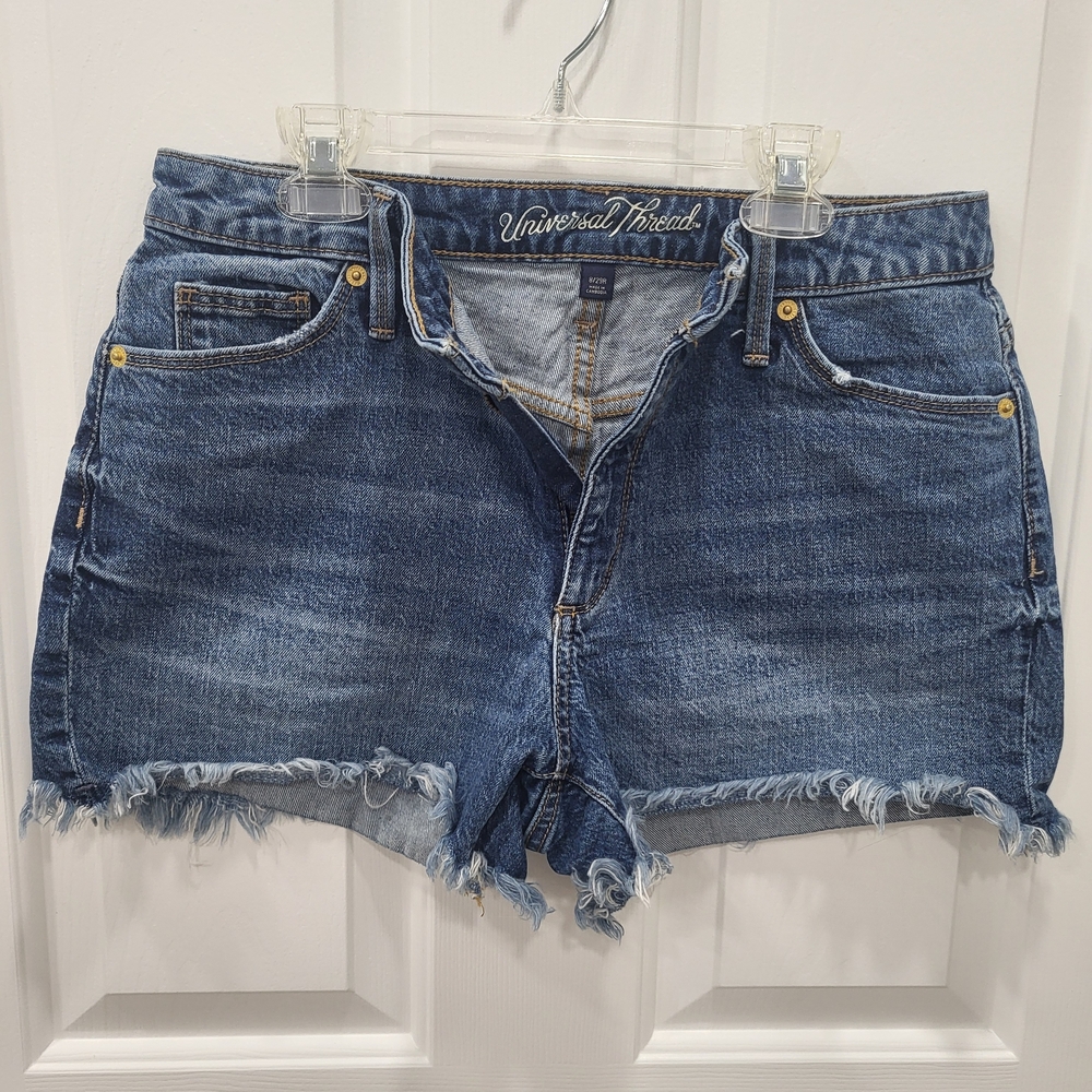 Universal Thread Women's Blue Denim Shorts size 8/29